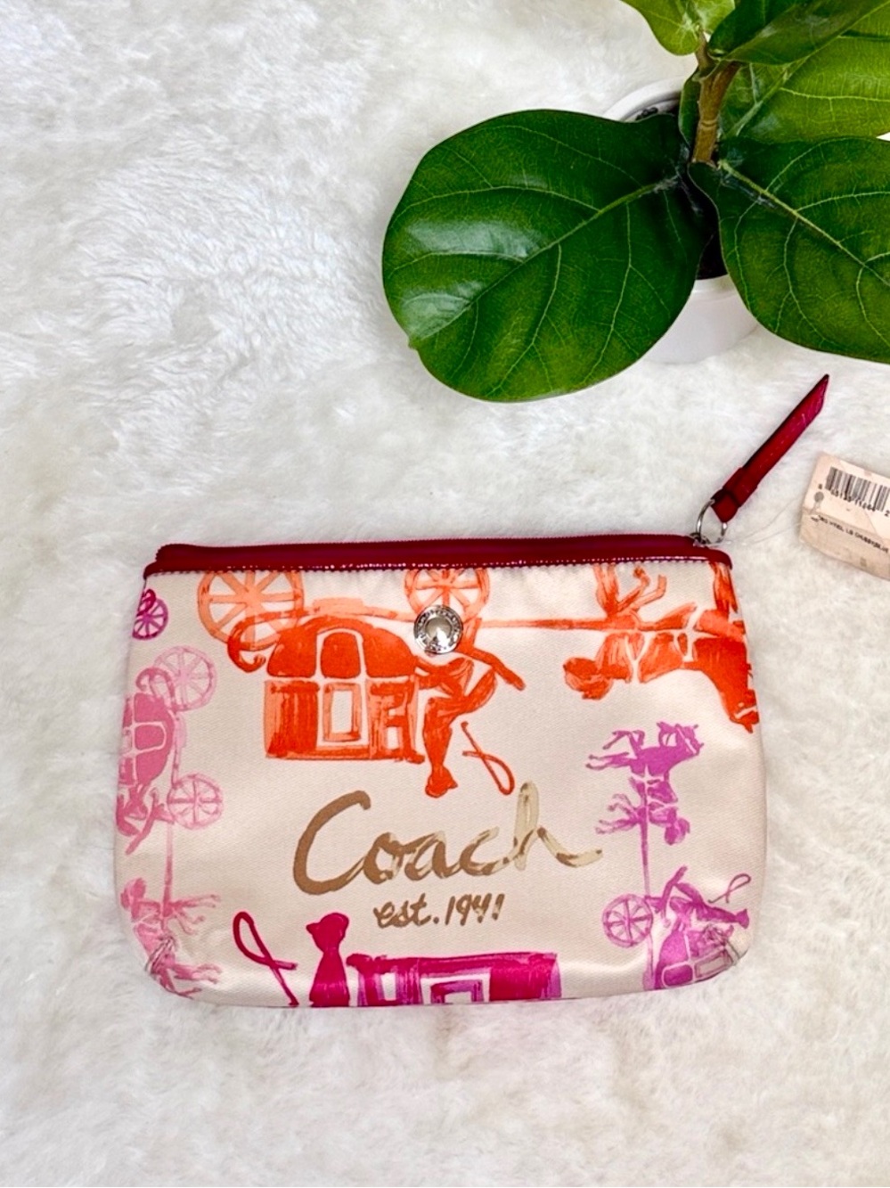 Coach Cream Pouch - Picture 2 of 8
